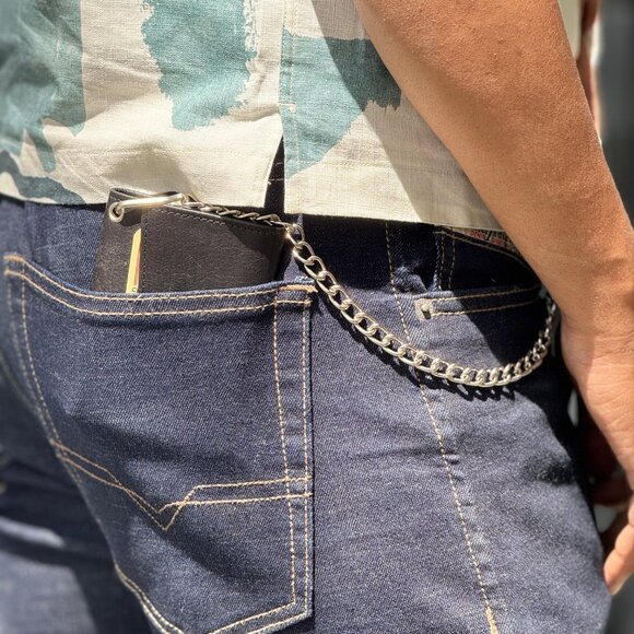 Men's Biker Wallet in Genuine Leather, Trifold Long Chain Wallet With RFID Block - Picture 5 of 8